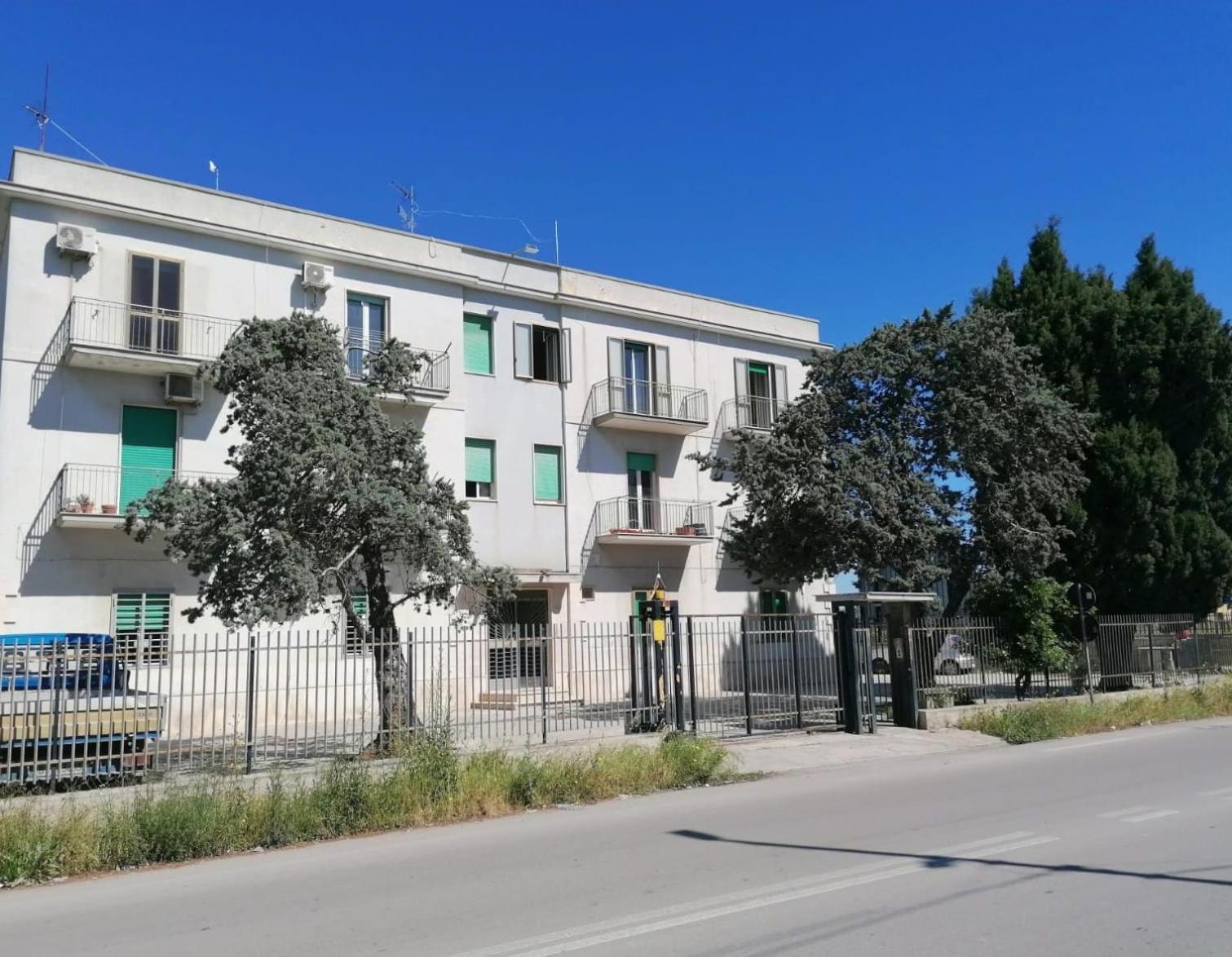 Le Rondini Apartment Трани Екстериор снимка